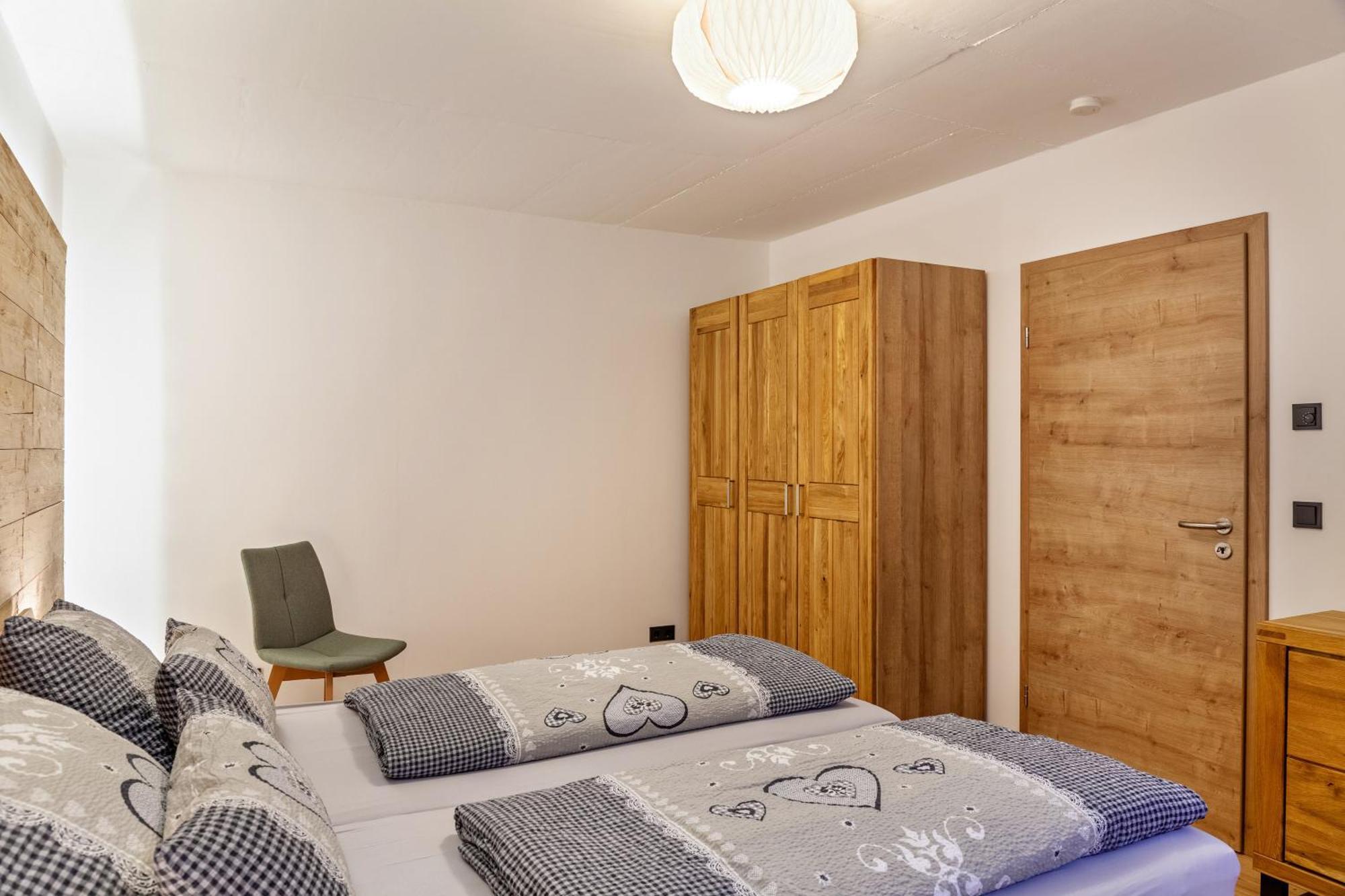 Chalet Aus Holz Гармиш-Партенкирхен Экстерьер фото